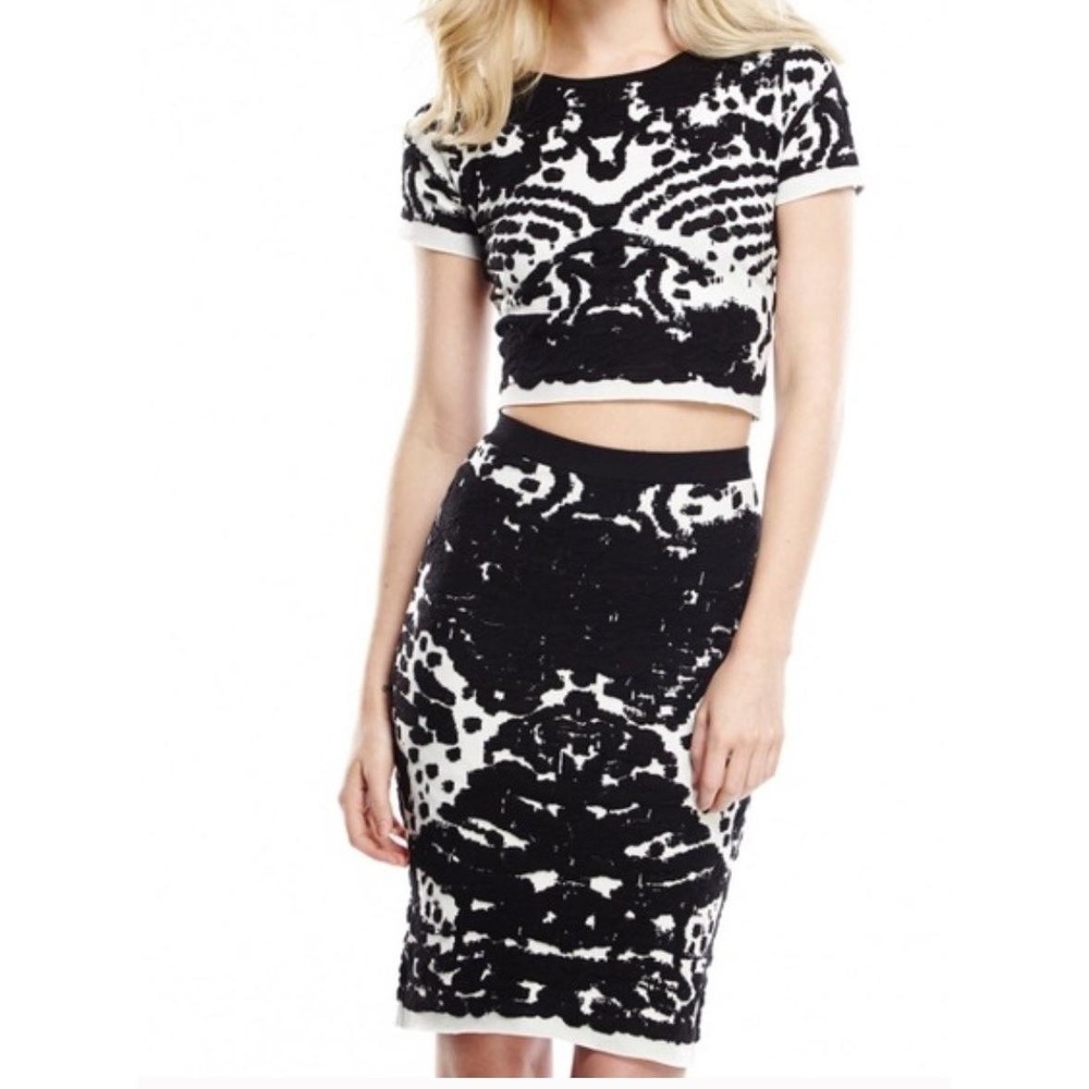 Lucy Paris Black & White Crop Top & Pencil Skirt Set Size Small Abstract